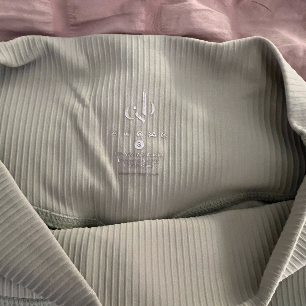 Crop Shop Ribbed Set - Picture 2 of 5